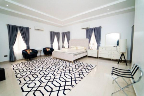 5 Bedroom Villa with Pool Lekki Phase 1